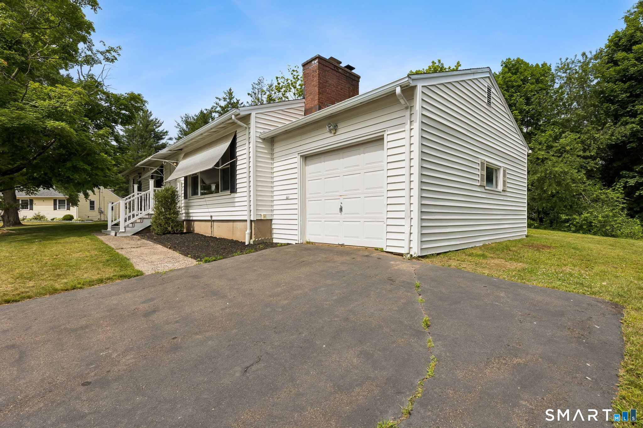29 Collier Circle Hamden, CT 06518 - Photo 2 of 32