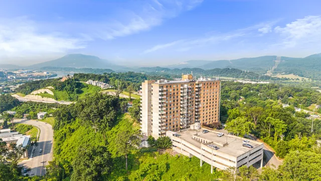 $1,700 | 1131 Stringers Ridge Road, Unit 11G, Chattanooga, TN 37405