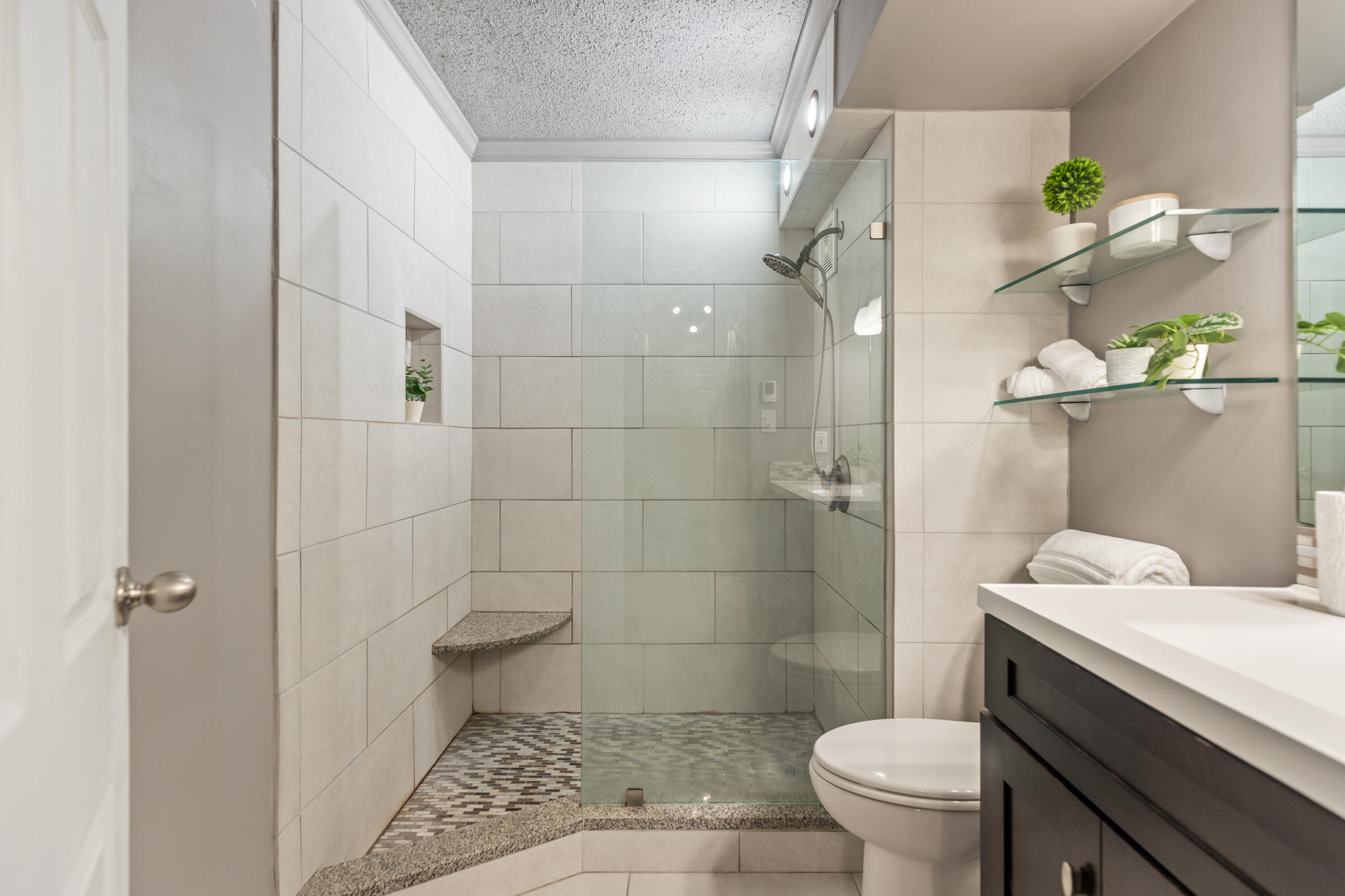 1131 Stringers Ridge Road, Unit 11G Chattanooga, TN 37405 - Photo 22 of 40 HEATED FLOORS