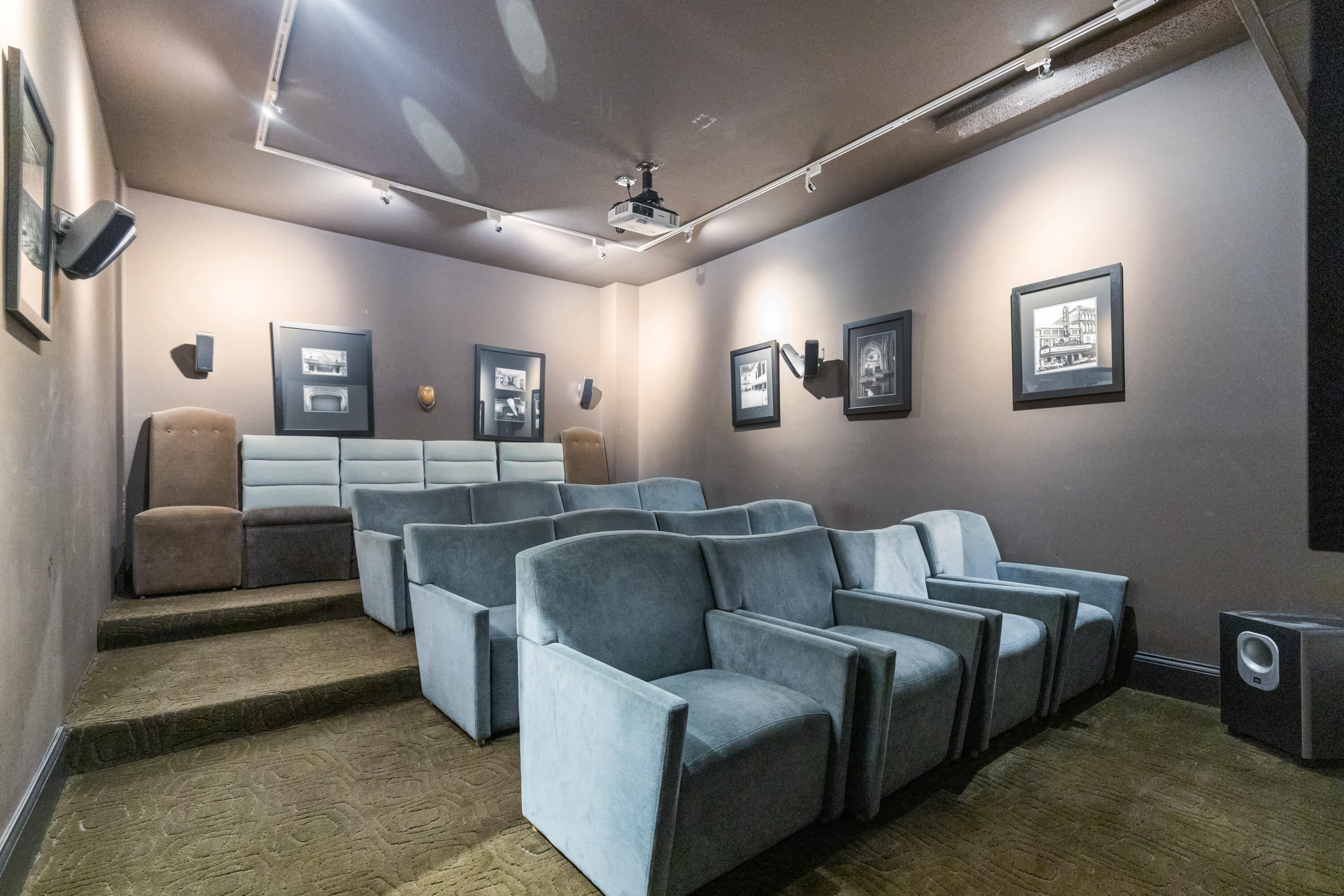 1131 Stringers Ridge Road, Unit 11G Chattanooga, TN 37405 - Photo 29 of 40 THEATER ROOM