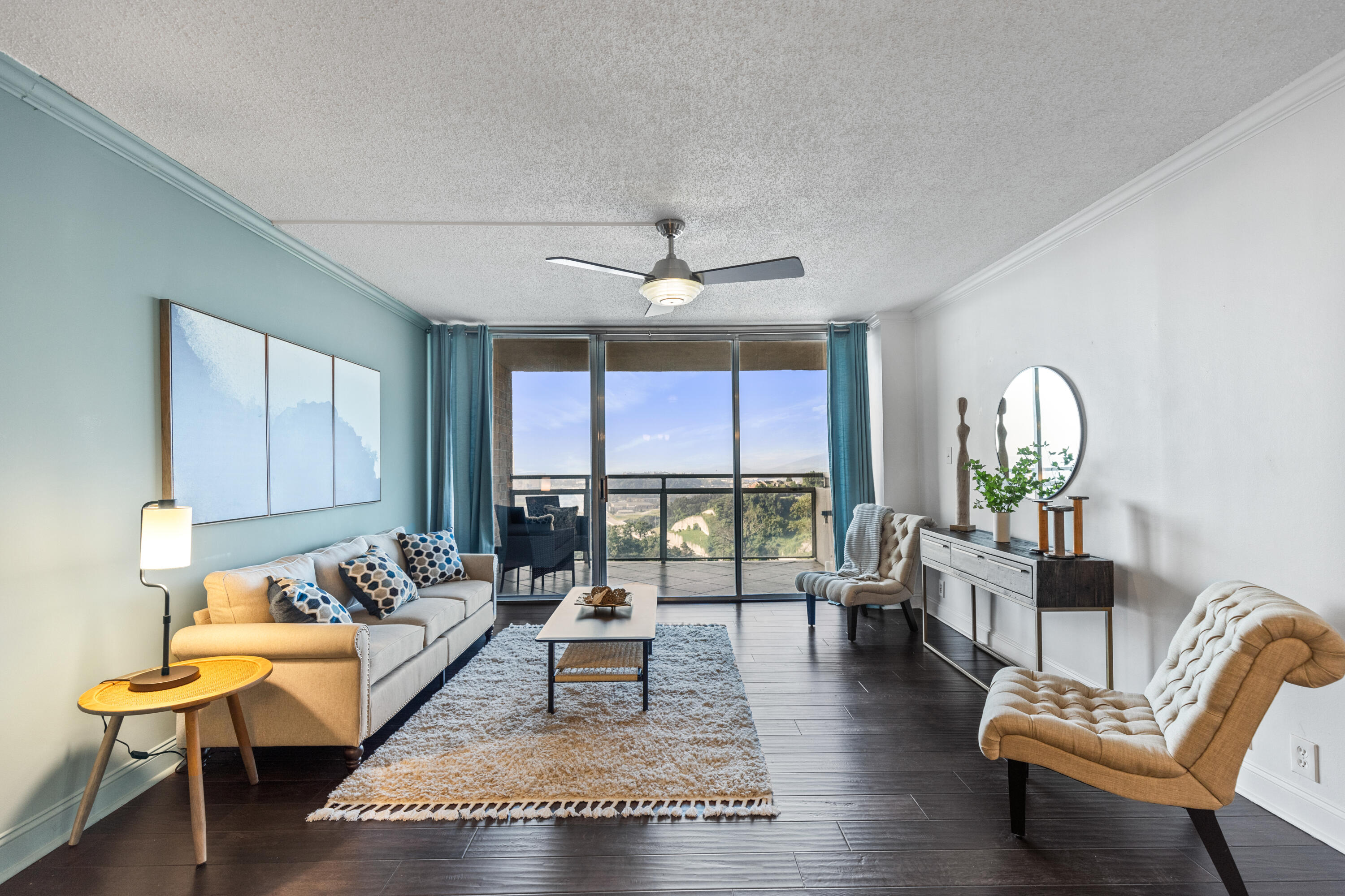 1131 Stringers Ridge Road, Unit 11G Chattanooga, TN 37405 - Photo 3 of 40 LARGE LIVING SPACE