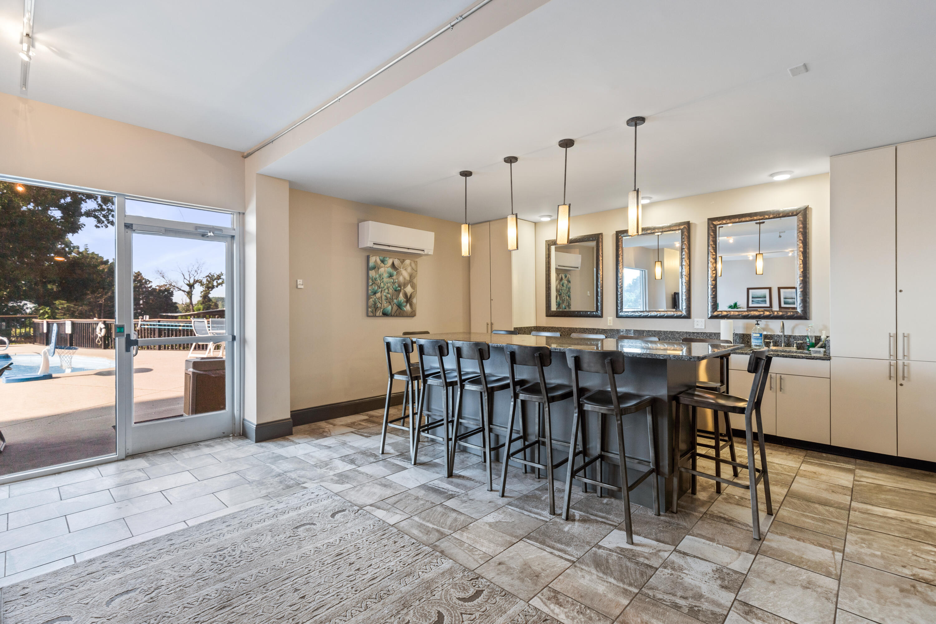 1131 Stringers Ridge Road, Unit 11G Chattanooga, TN 37405 - Photo 31 of 40 GREAT FOR ENTERTAINING