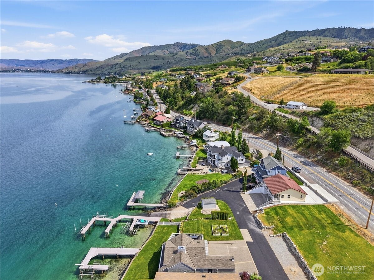 1496 South Lakeshore Road Chelan, WA 98816 - Photo 39 of 40
