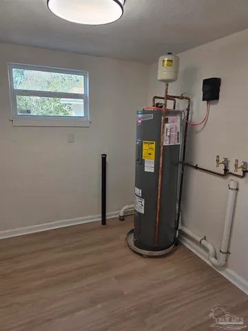 $1,750 | 207 Hart Drive, Pensacola, FL 32503