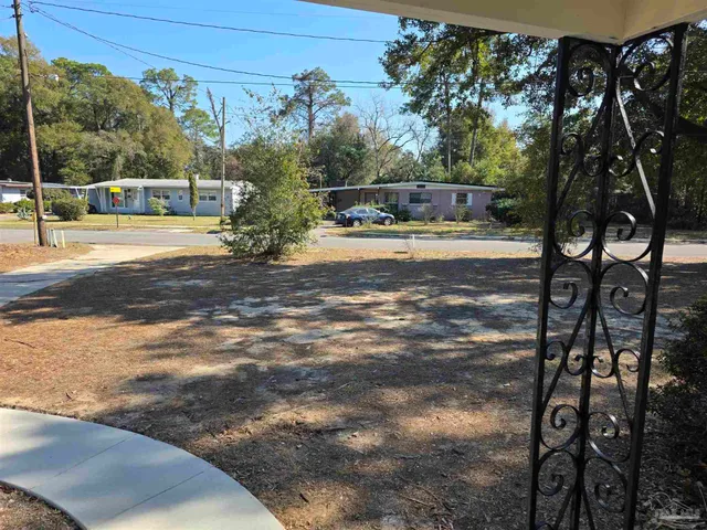 $1,750 | 207 Hart Drive, Pensacola, FL 32503