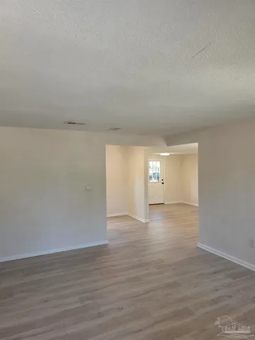 $1,750 | 207 Hart Drive, Pensacola, FL 32503