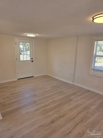 $1,750 | 207 Hart Drive, Pensacola, FL 32503