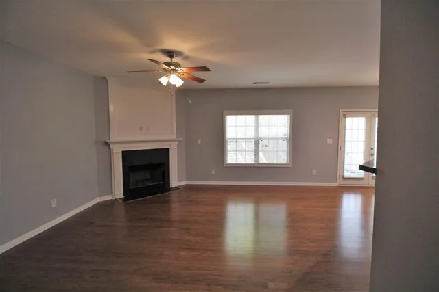 $2,300 | 358 Creek Manor Way, Suwanee, GA 30024