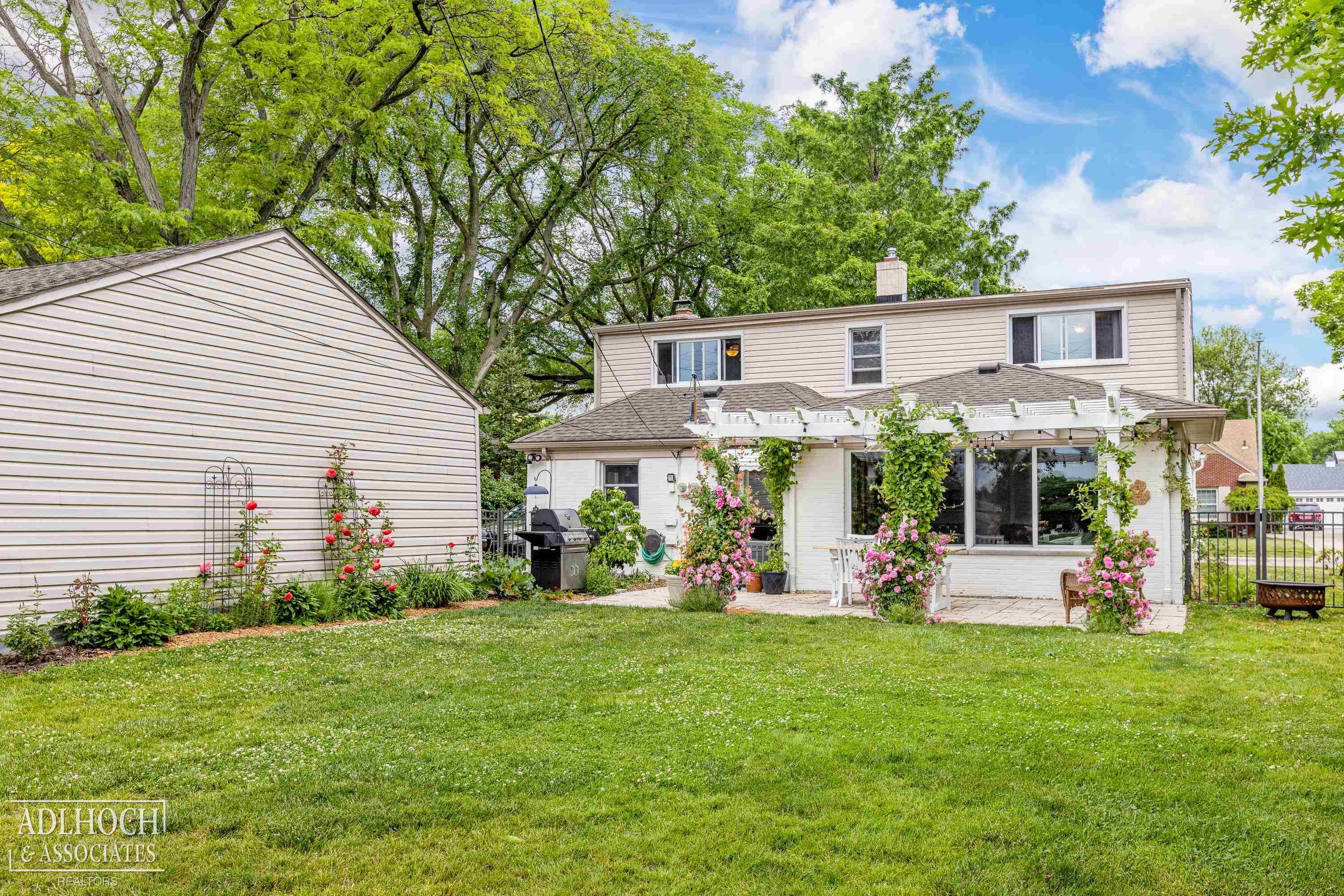 1201 Torrey Road Grosse Pointe, MI 48236 - Photo 29 of 29 50113835-31.JPG