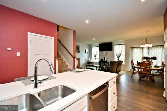 $465,900 | 8043 Milltown Circle, Cheltenham, PA 19012