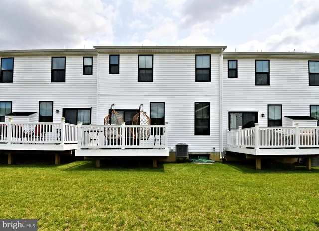 $465,900 | 8043 Milltown Circle, Cheltenham, PA 19012