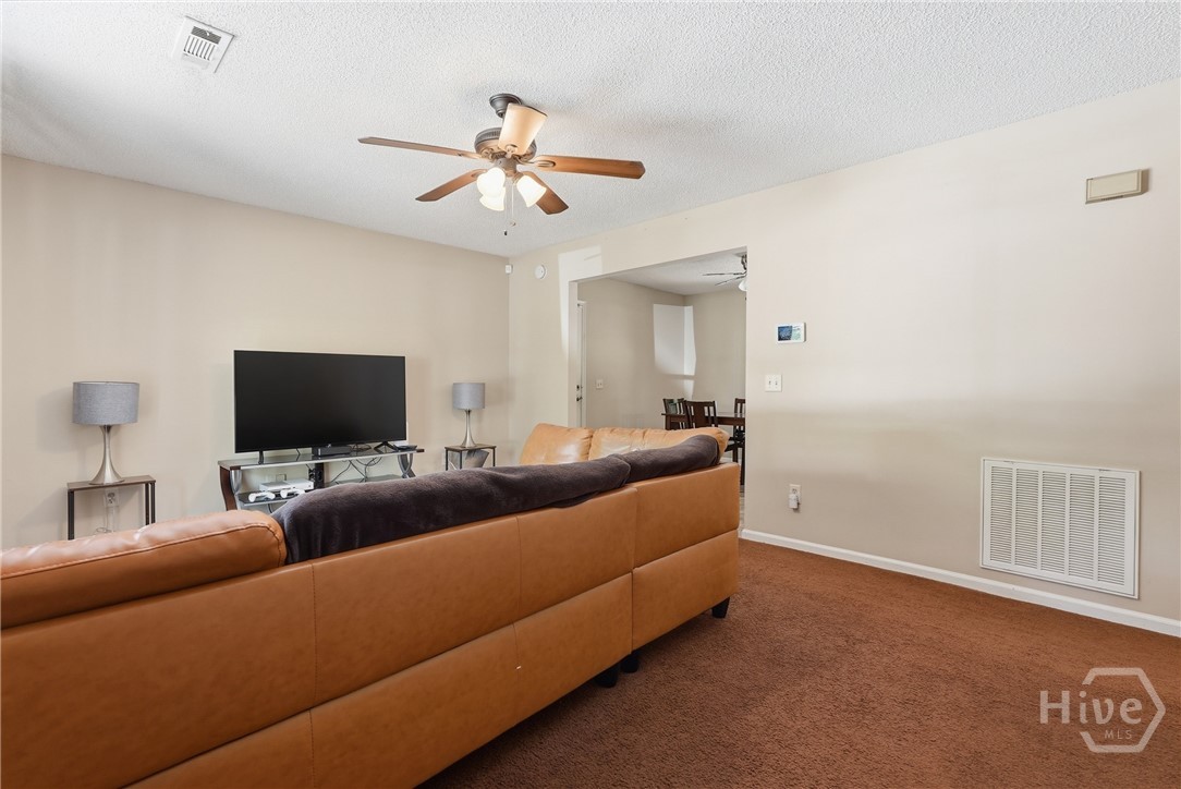 1014 Ash St Extension Springfield, GA 31329 - Photo 5 of 26 Living room
