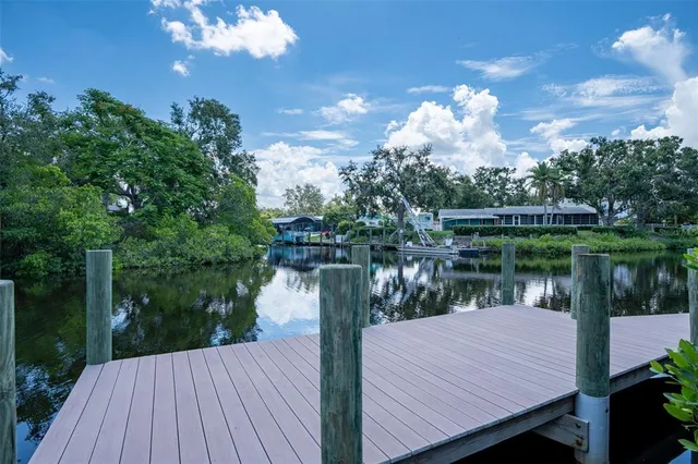 $899,000 | 111 41st Street Northeast, Bradenton, FL 34208