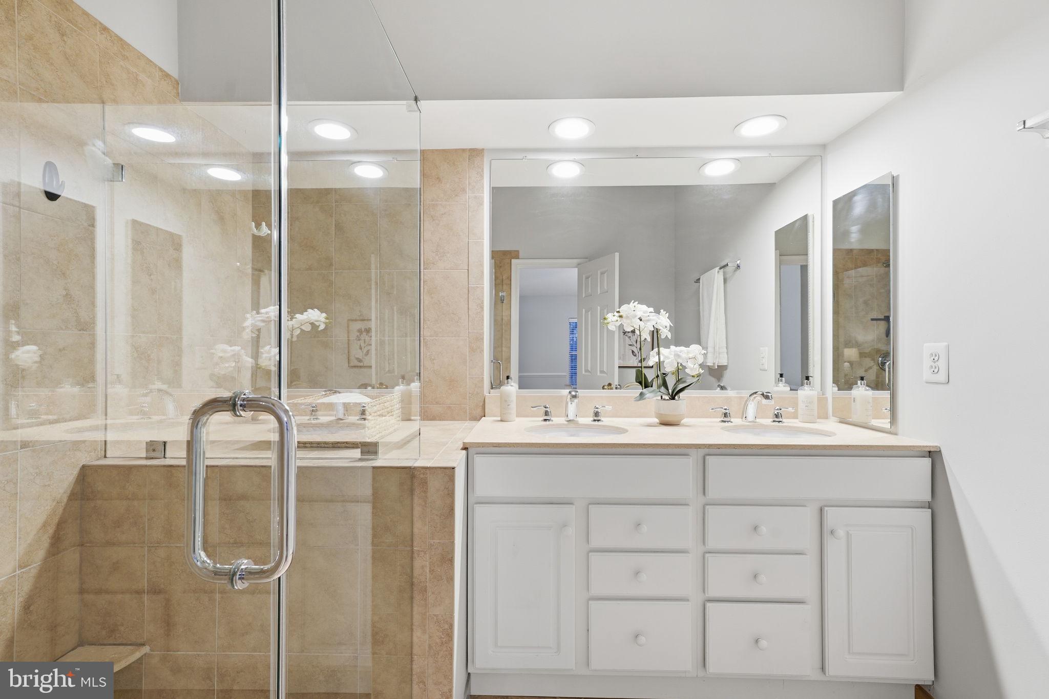 5134 Castle Harbor Way, Unit 62 Centreville, VA 20120 - Photo 23 of 32