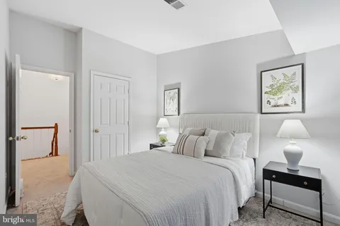 $499,900 | 5134 Castle Harbor Way, Unit 62, Centreville, VA 20120