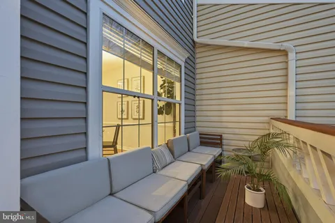 $499,900 | 5134 Castle Harbor Way, Unit 62, Centreville, VA 20120