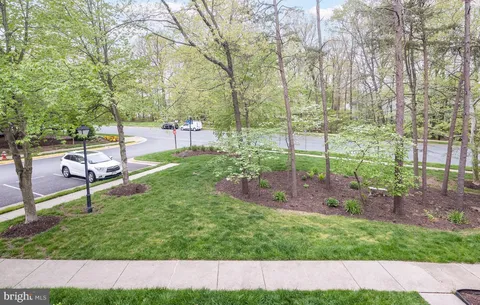 $499,900 | 5134 Castle Harbor Way, Unit 62, Centreville, VA 20120