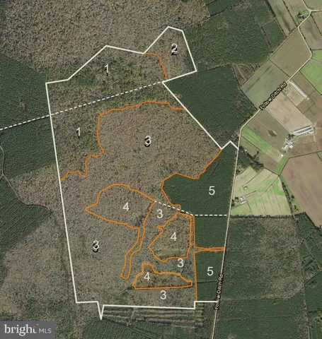 an aerial view of a bathroom