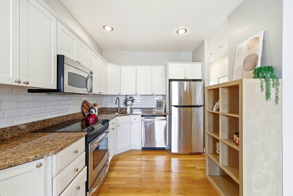 469 Shawmut Avenue, Unit 1 Boston, MA 02118 - Photo 8 of 25