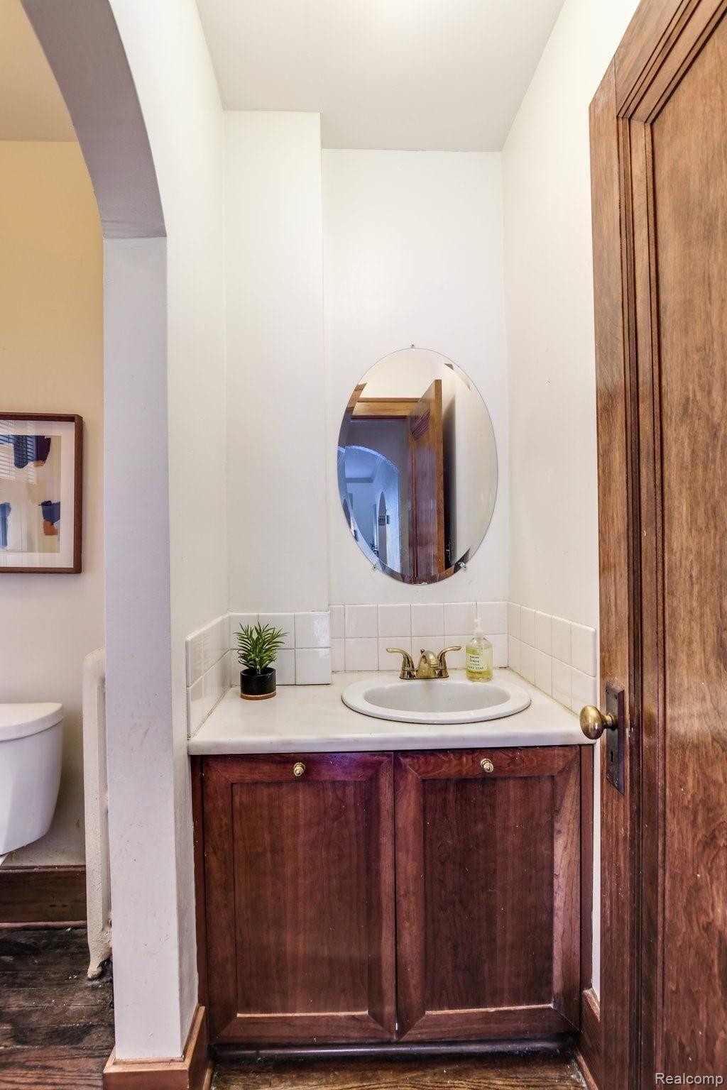 1122 Bishop Road Grosse Pointe, MI 48230 - Photo 16 of 44 Charming vanity...