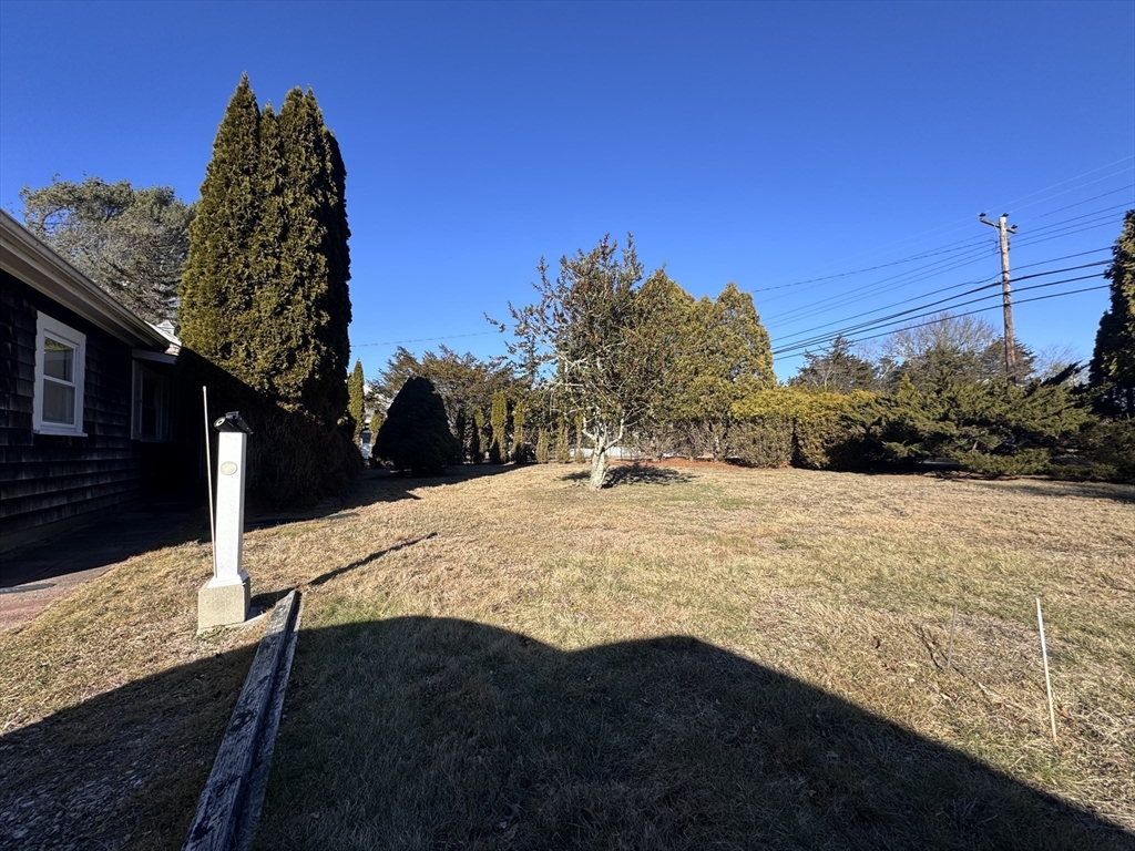 1371 Drift Road Westport, MA 02790 - Photo 16 of 36