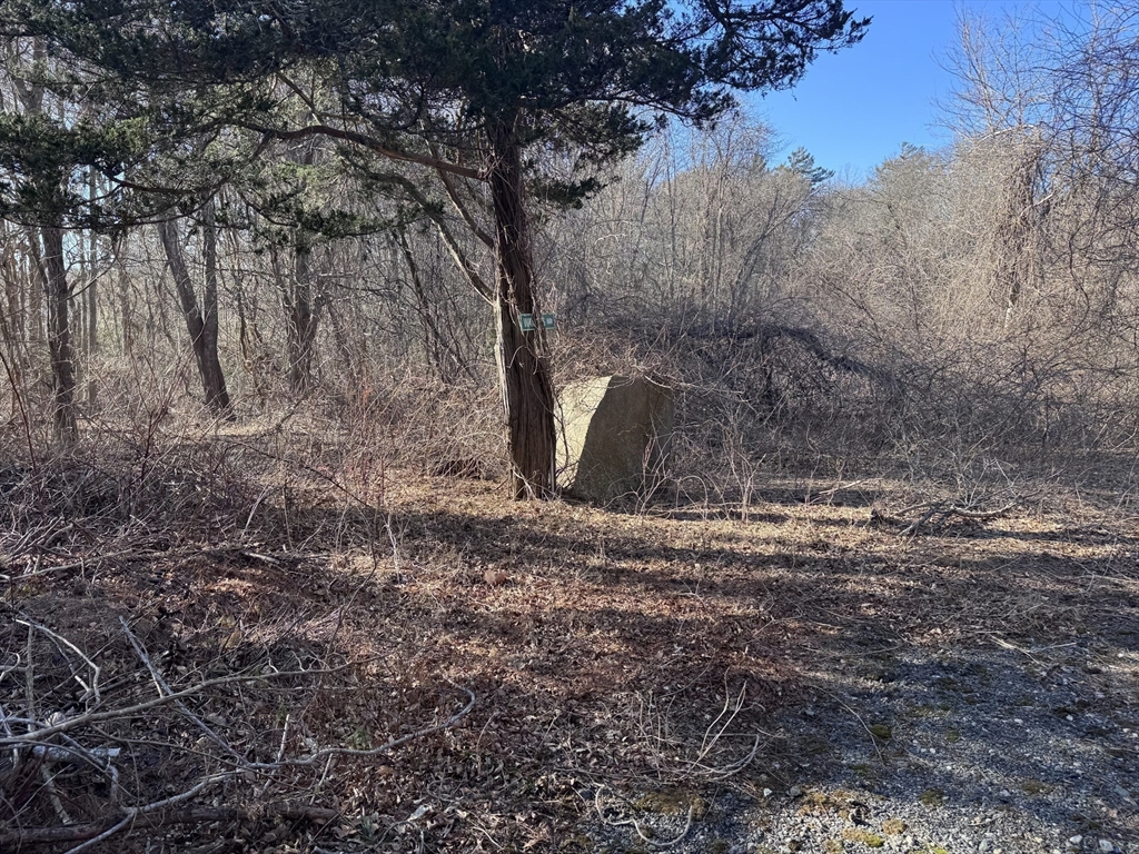 1371 Drift Road Westport, MA 02790 - Photo 30 of 36