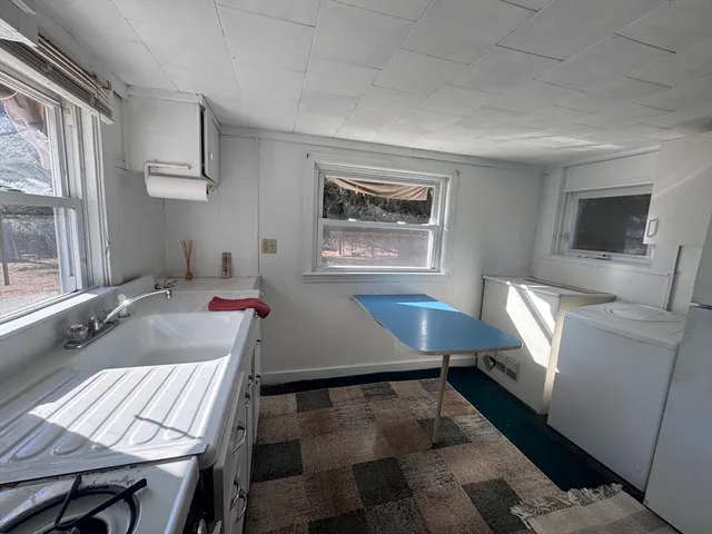 $469,900 | 1371 Drift Road, Westport, MA 02790