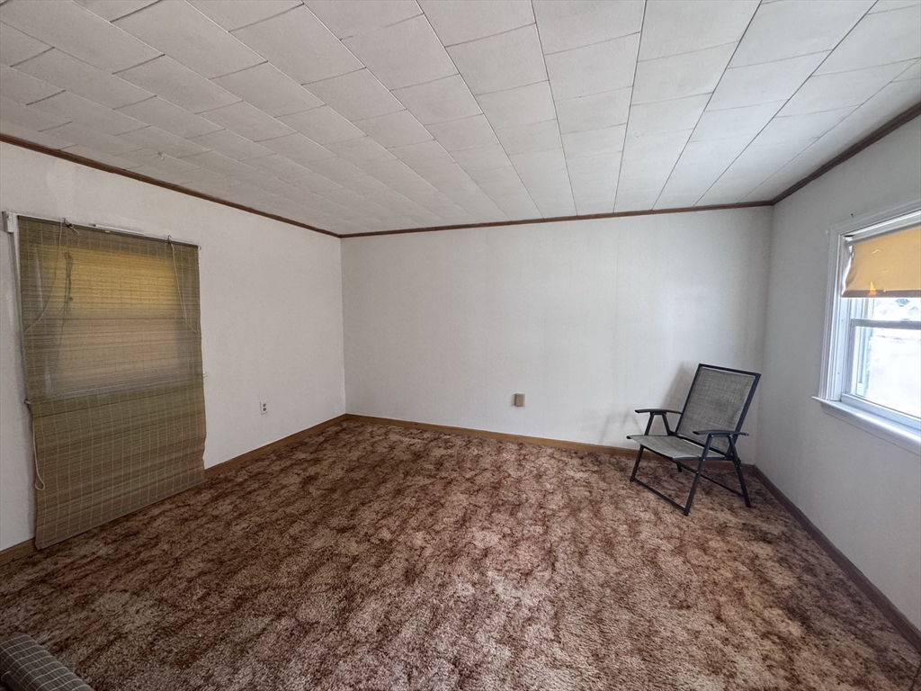 1371 Drift Road Westport, MA 02790 - Photo 6 of 36