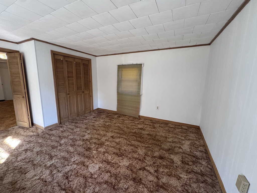 1371 Drift Road Westport, MA 02790 - Photo 7 of 36