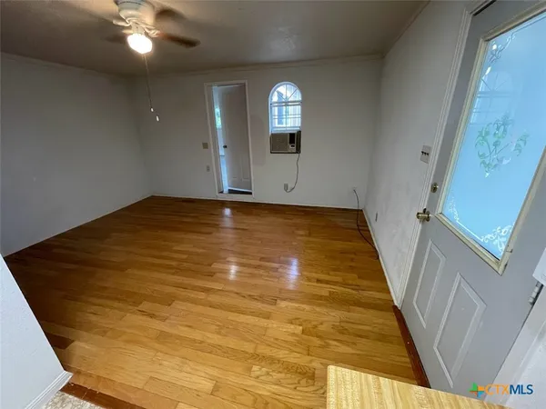 $1,250 | 541 Buck Trail, Unit C, Canyon Lake, TX 78133