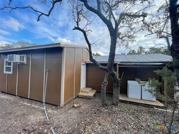 $1,250 | 541 Buck Trail, Unit C, Canyon Lake, TX 78133