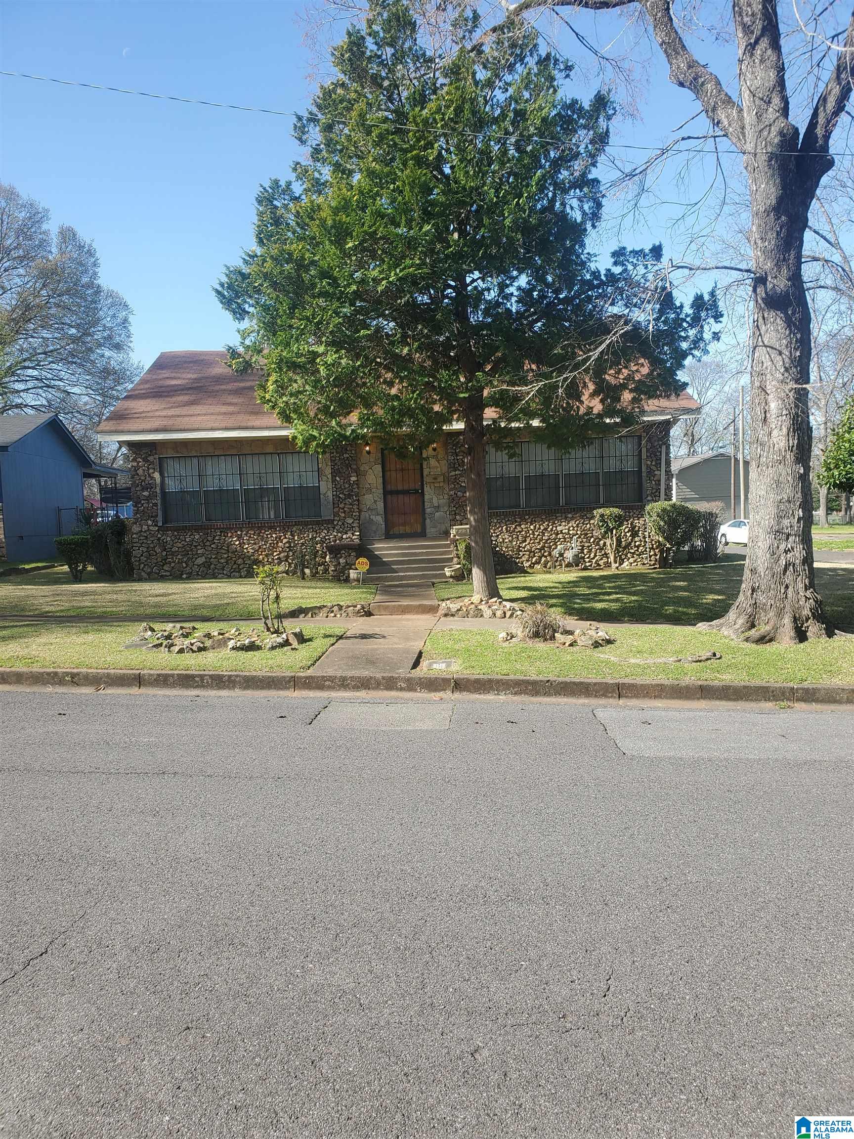 1100 16th Street Southwest Birmingham, AL 35211 - Photo 2 of 19