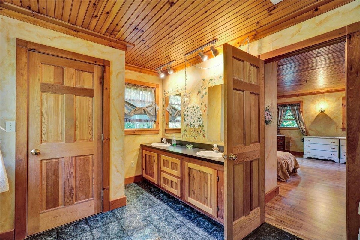 33 Repa Road Underhill, VT 05489 - Photo 18 of 42