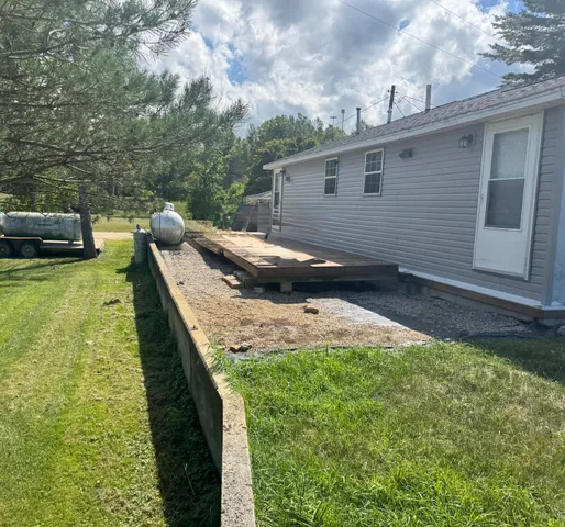 $105,000 | 9388 Lake Drive, Evart, MI 49631