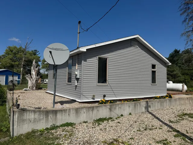 $105,000 | 9388 Lake Drive, Evart, MI 49631
