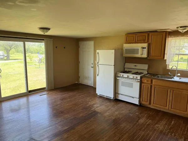 $99,900 | 9388 Lake Drive, Evart, MI 49631