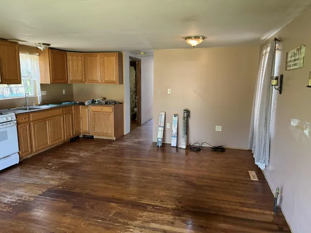 $105,000 | 9388 Lake Drive, Evart, MI 49631