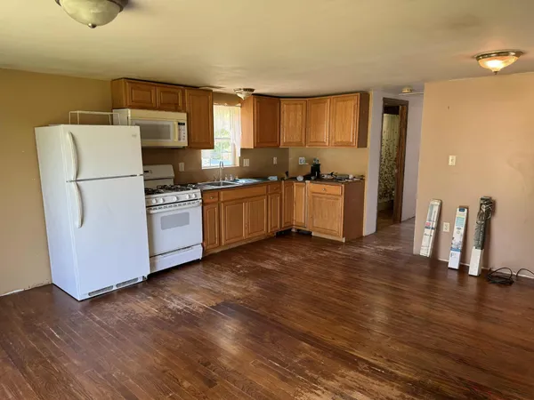 $99,900 | 9388 Lake Drive, Evart, MI 49631