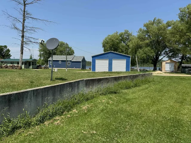 $105,000 | 9388 Lake Drive, Evart, MI 49631