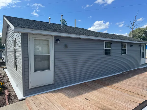 $99,900 | 9388 Lake Drive, Evart, MI 49631