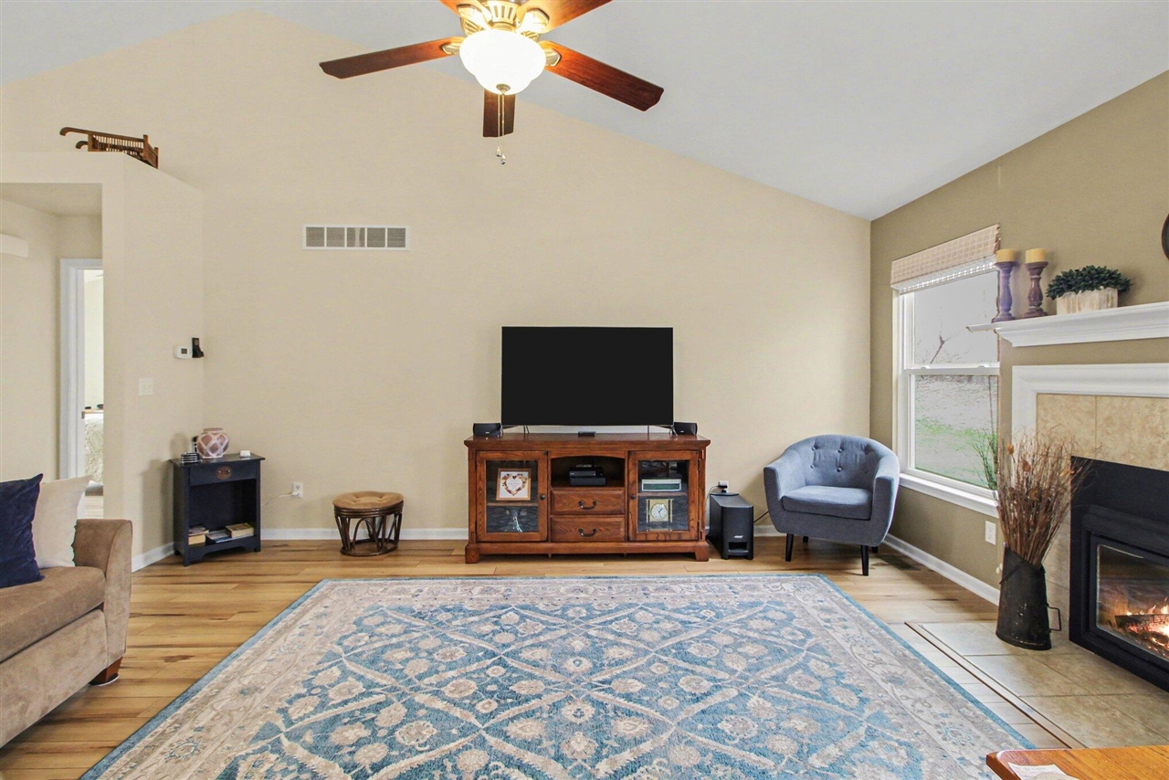 407 Edward J Street Clinton, MI 49236 - Photo 9 of 28