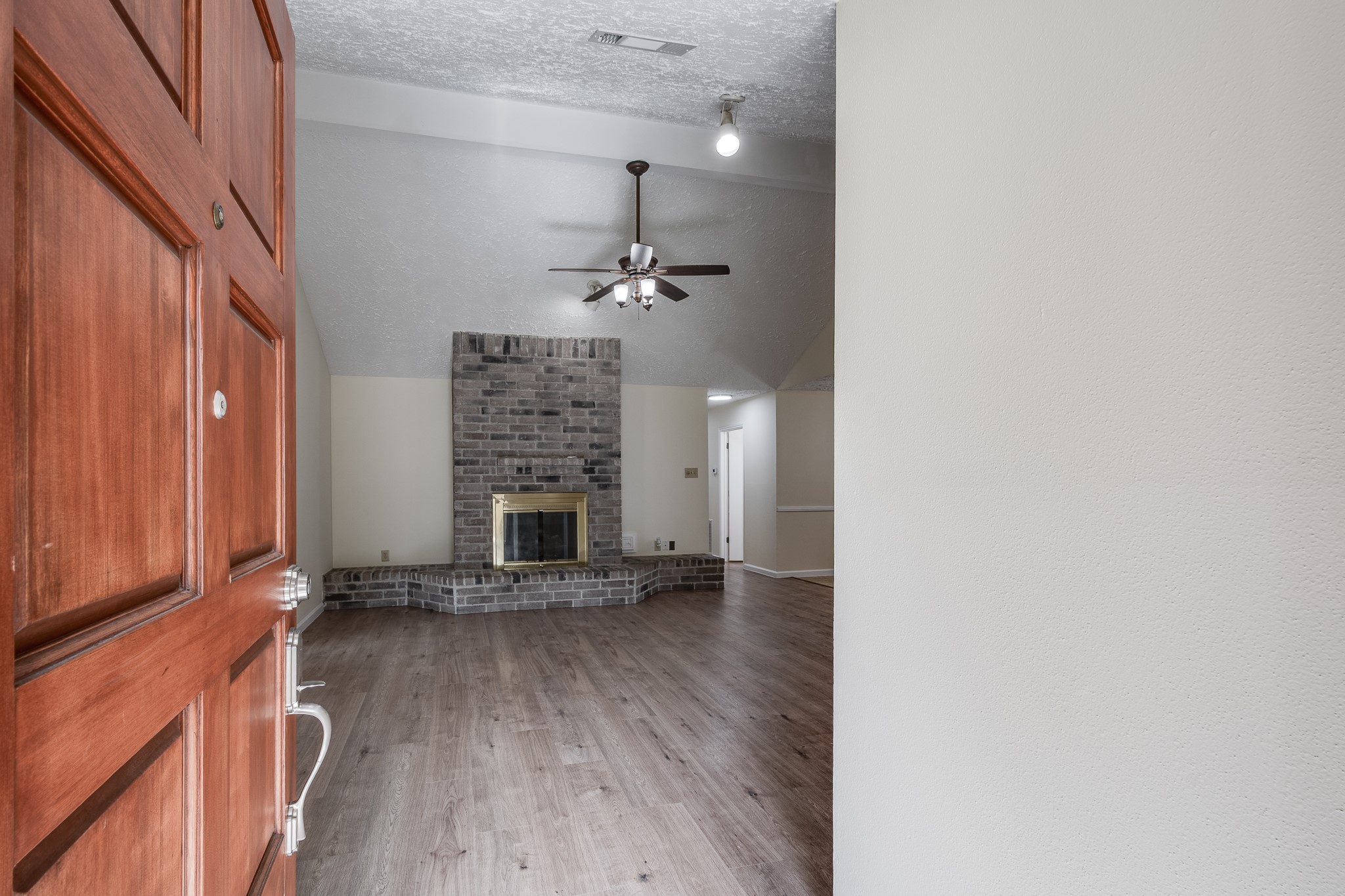 17 Crestbriar Court Baytown, TX 77521 - Photo 7 of 32