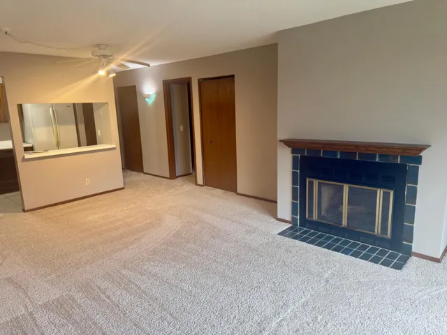 $142,100 | 10441 Greenbrier Road, Unit 303, Minnetonka, MN 55305