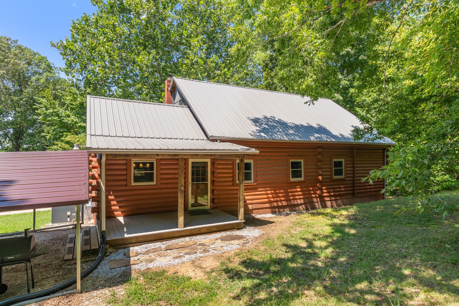 1055 Sensing Road Charlotte, TN 37036 - Photo 9 of 45 Gallery Image 9