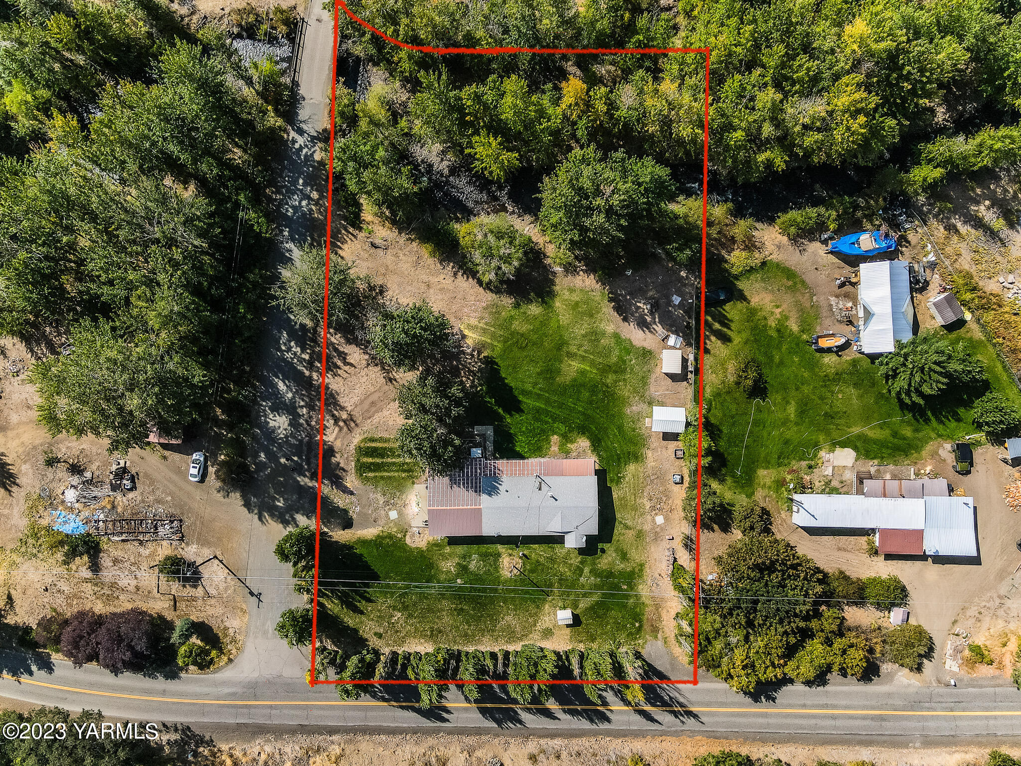1710 North Fork Road Yakima, WA 98903 - Photo 31 of 34 an aerial view of multiple house