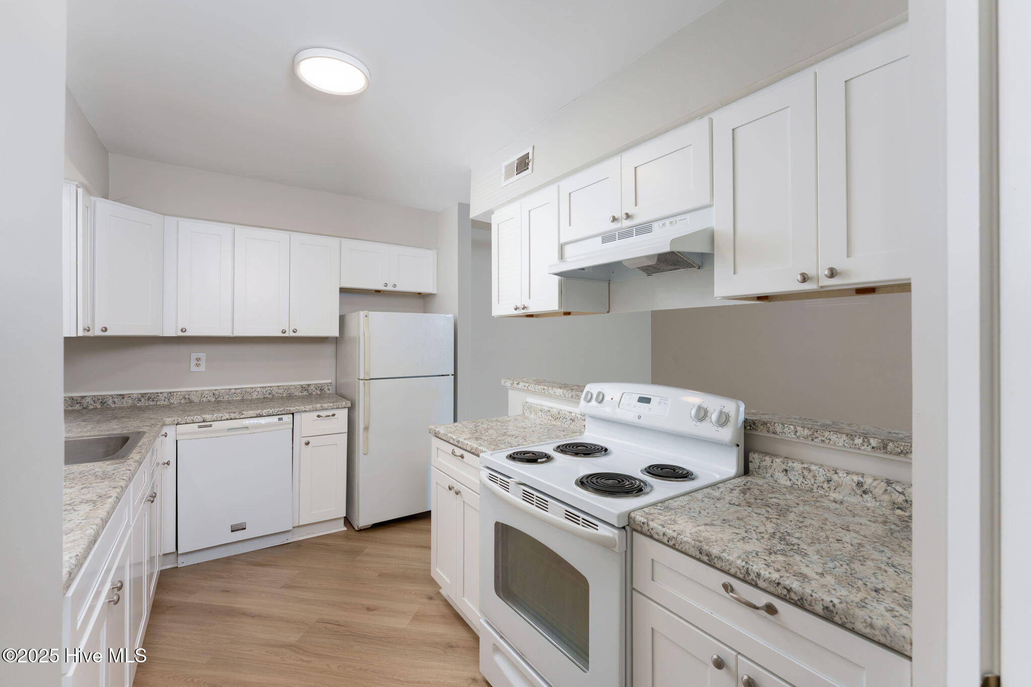 732 Azalea Drive, Unit 413 Hampstead, NC 28443 - Photo 20 of 52