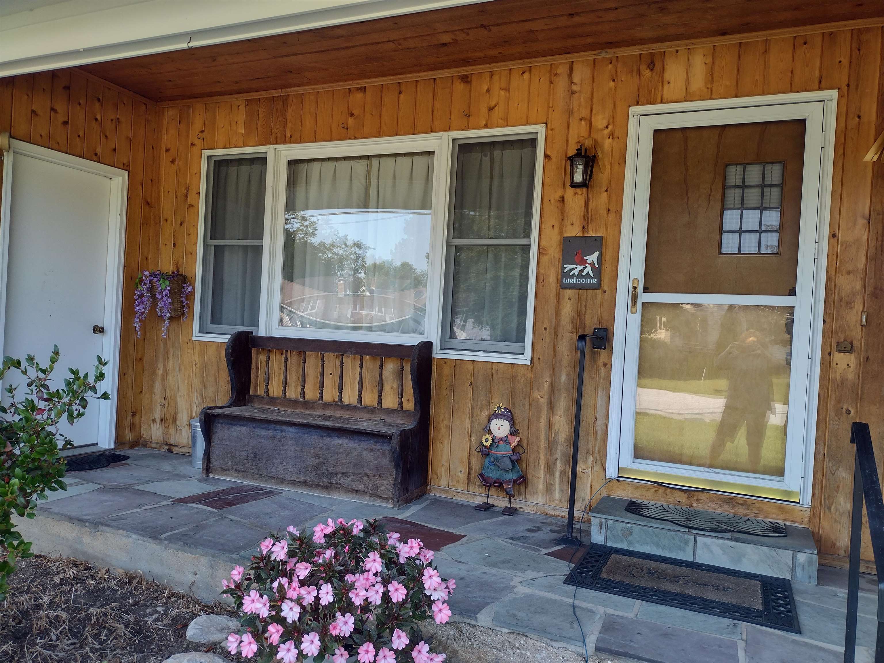 14 Perry Lane Rutland, VT 05701 - Photo 2 of 22