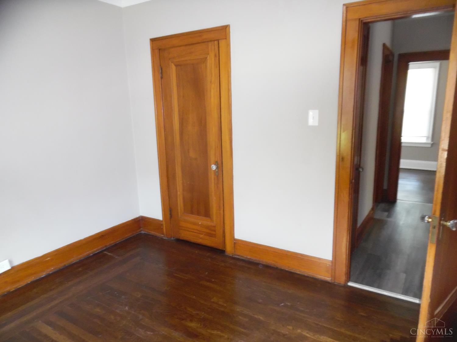 1635 West North Bend Road Cincinnati, OH 45224 - Photo 15 of 28