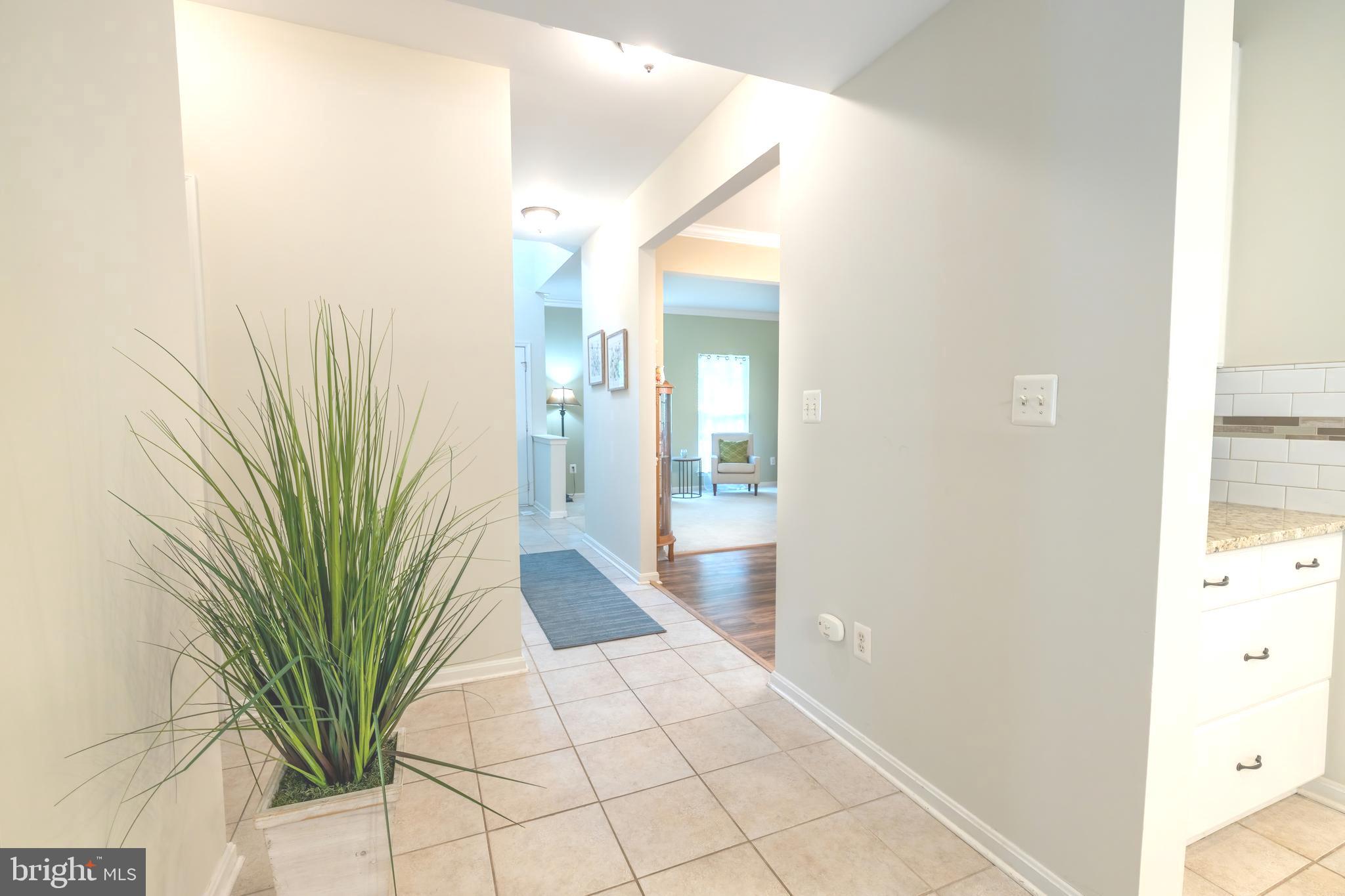 126 Addison Court Chester, MD 21619 - Photo 22 of 51 Main level hallway