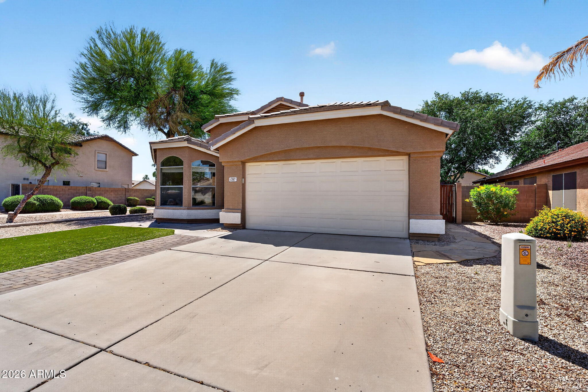 1787 East Erie Street Gilbert, AZ 85295 - Photo 3 of 40 3-web-or-mls-003E Erie St